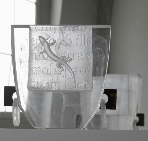 Vase-trois-regnes-35x8x30-cm